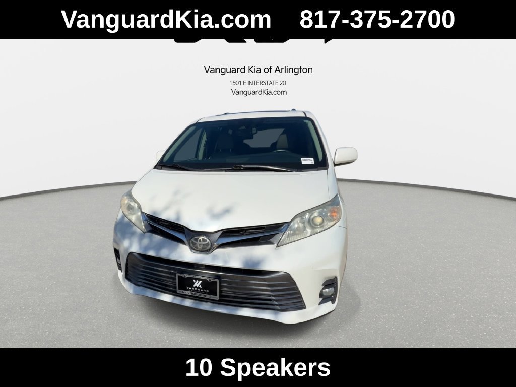 Used 2018 Toyota Sienna XLE Premium FWD image 3