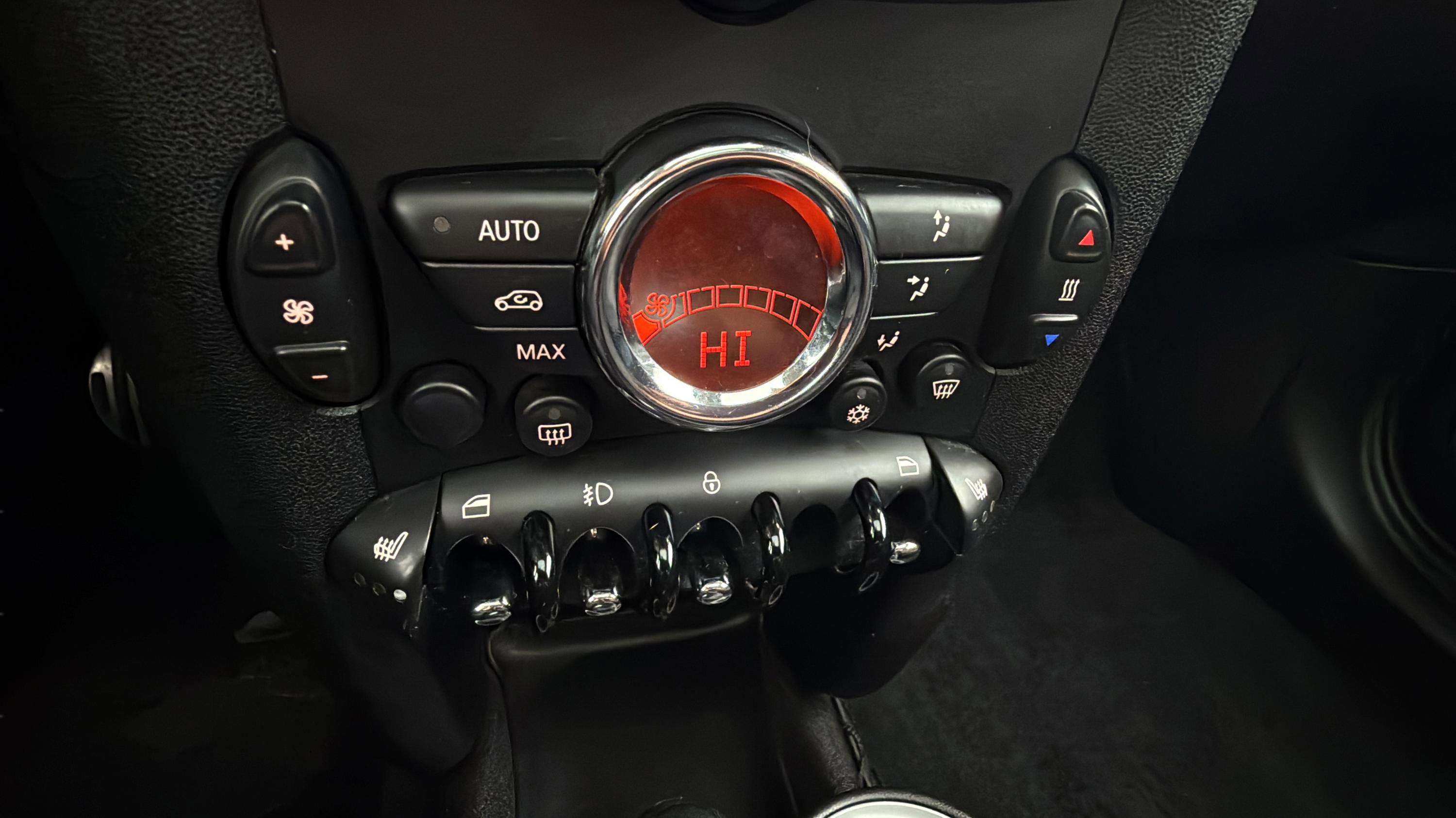 Used 2011 MINI Cooper S image 31