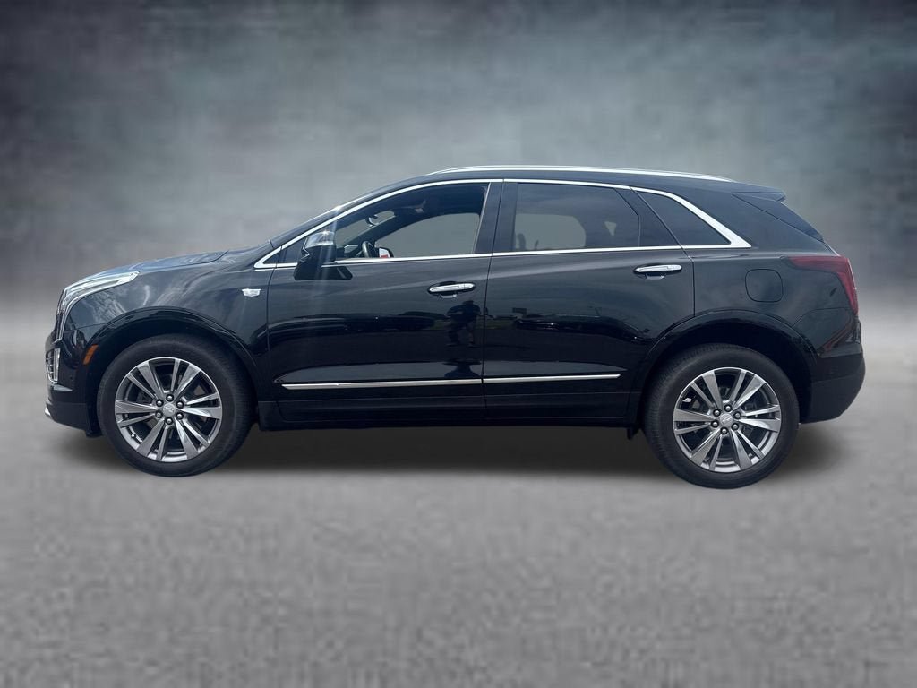 Certified 2024 Cadillac XT5 Premium Luxury w/ Technology Package FWD image 4