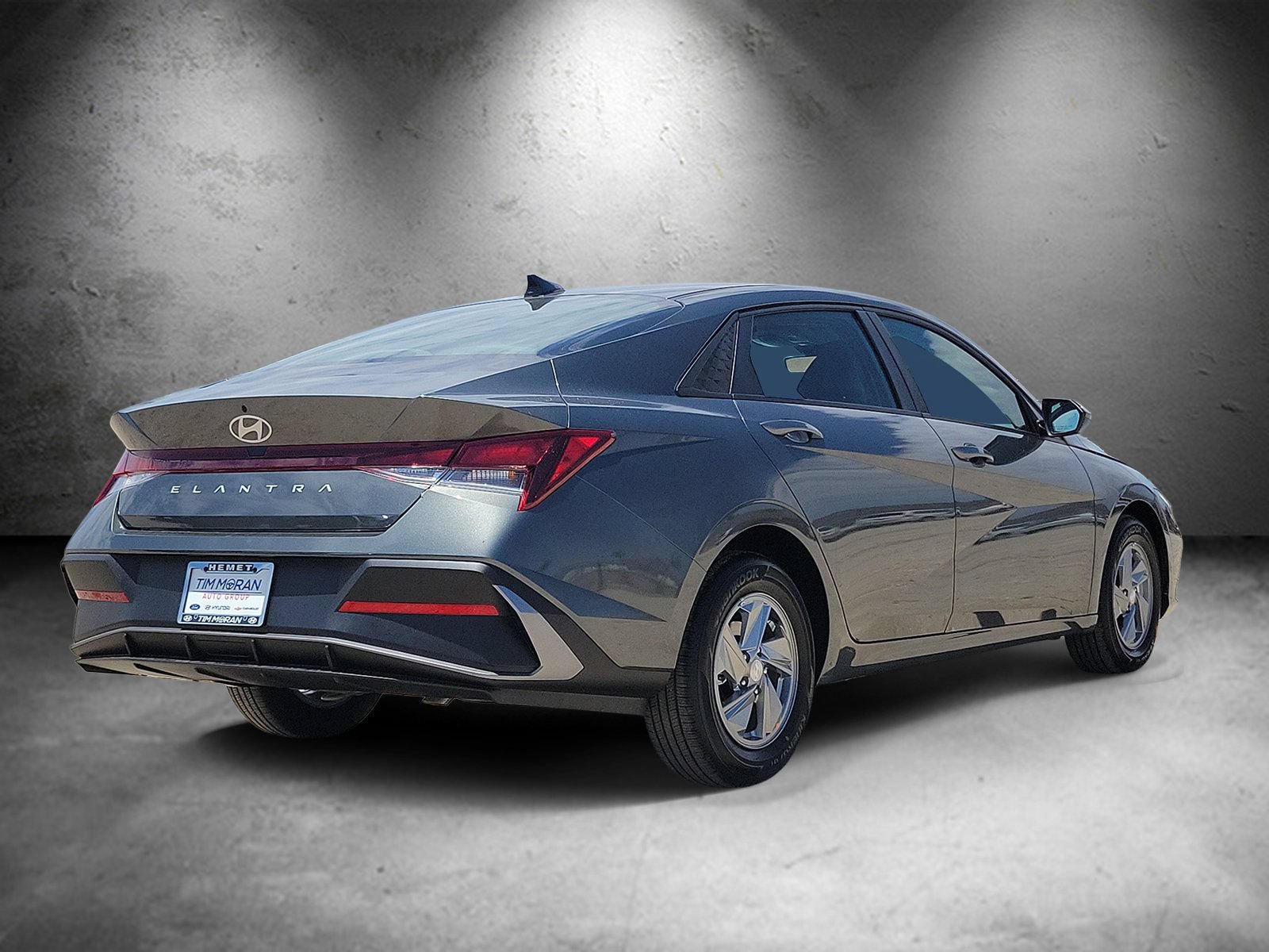 New 2026 Hyundai Elantra SE FWD image 3