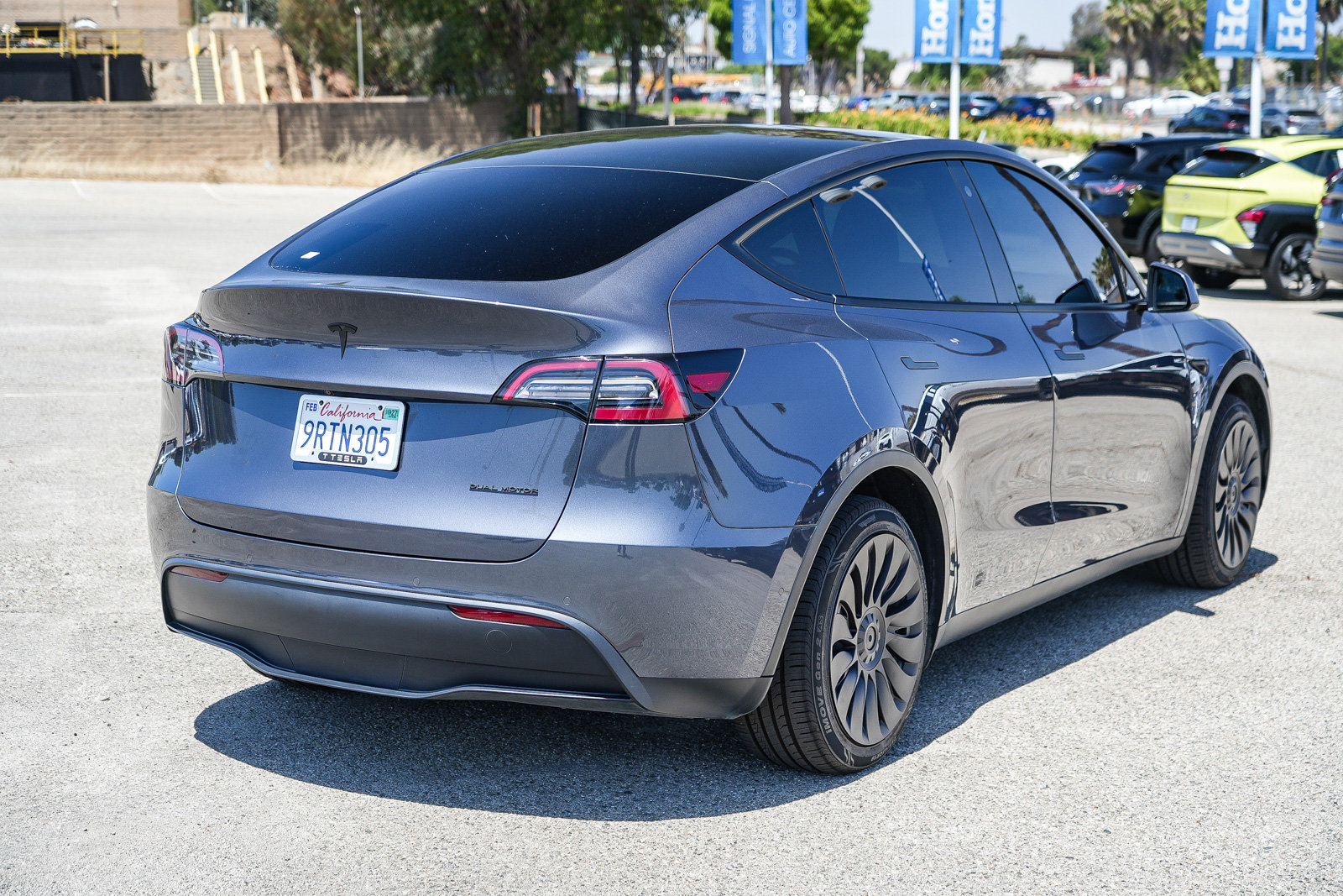 Used 2022 Tesla Model Y Long Range AWD/4WD image 9