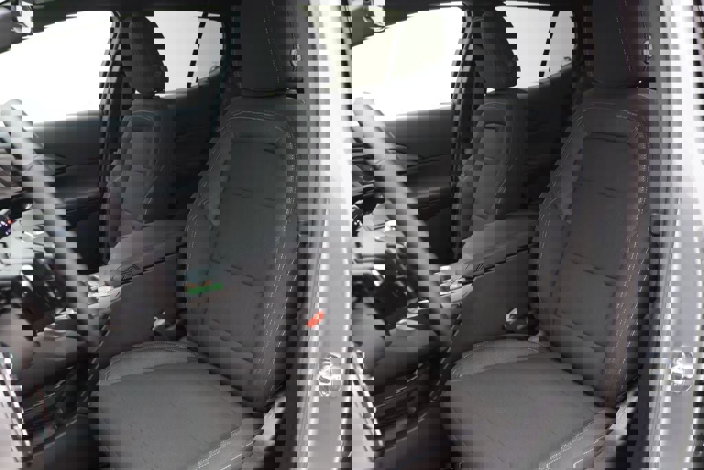 Used 2026 Chevrolet Equinox EV LT w/ Comfort Package image 16