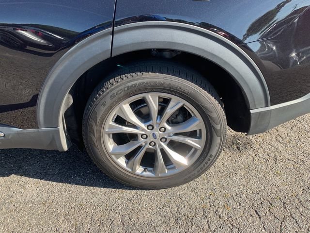 Used 2023 Ford Explorer XLT w/ Equipment Group 202A AWD/4WD image 38