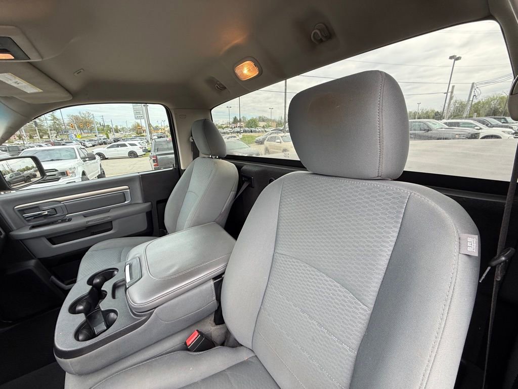 Used 2017 RAM 1500 Express w/ Black Ram 1500 Express Group AWD/4WD image 14