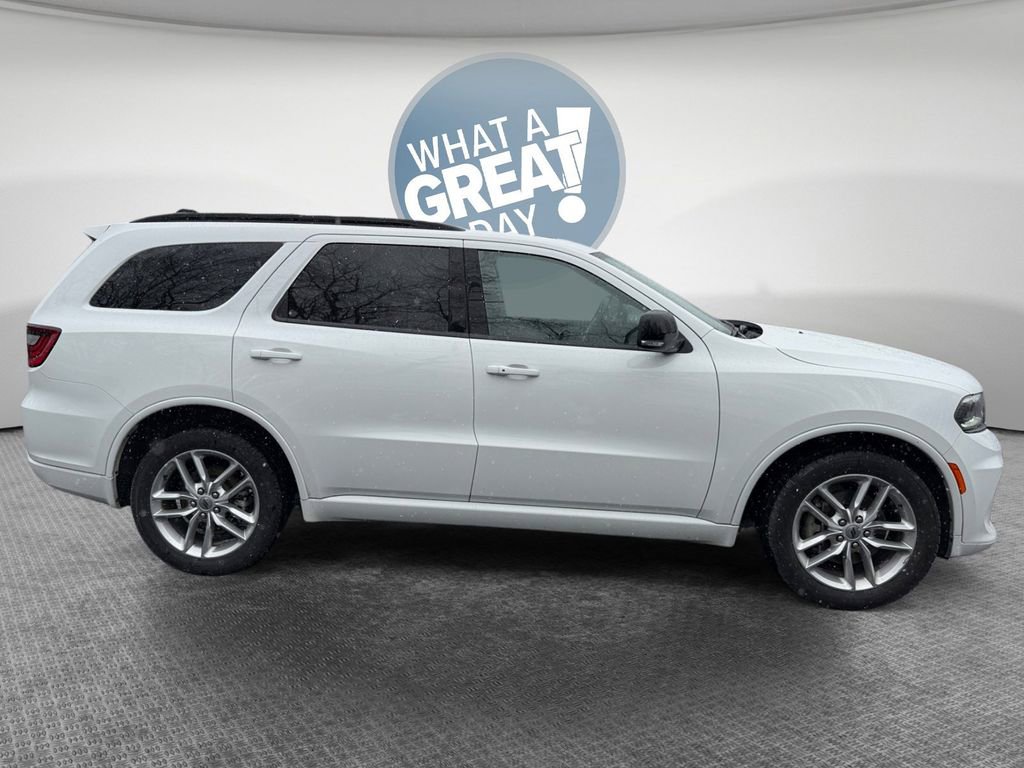 Used 2024 Dodge Durango GT image 2