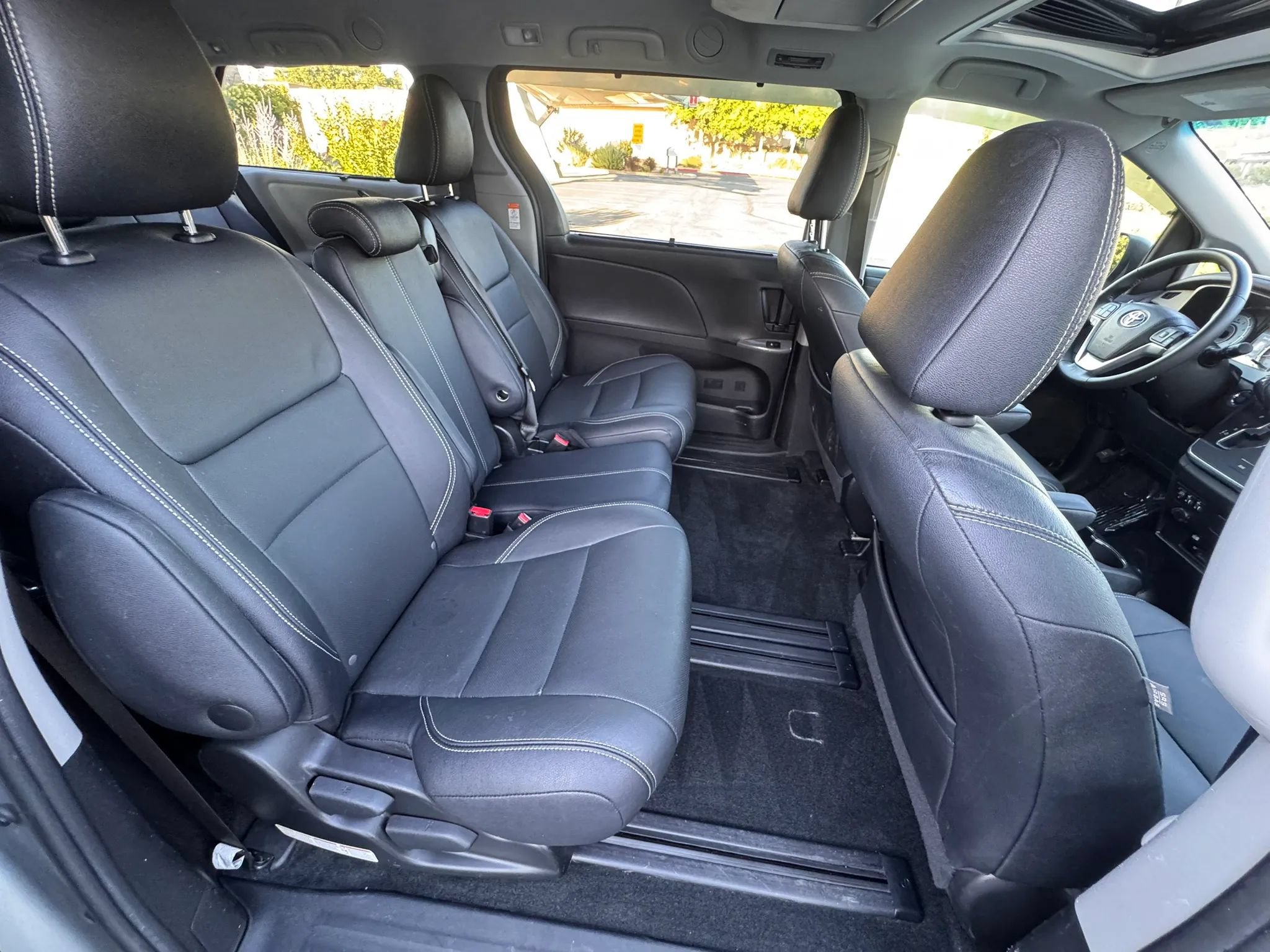 Used 2017 Toyota Sienna SE FWD image 14