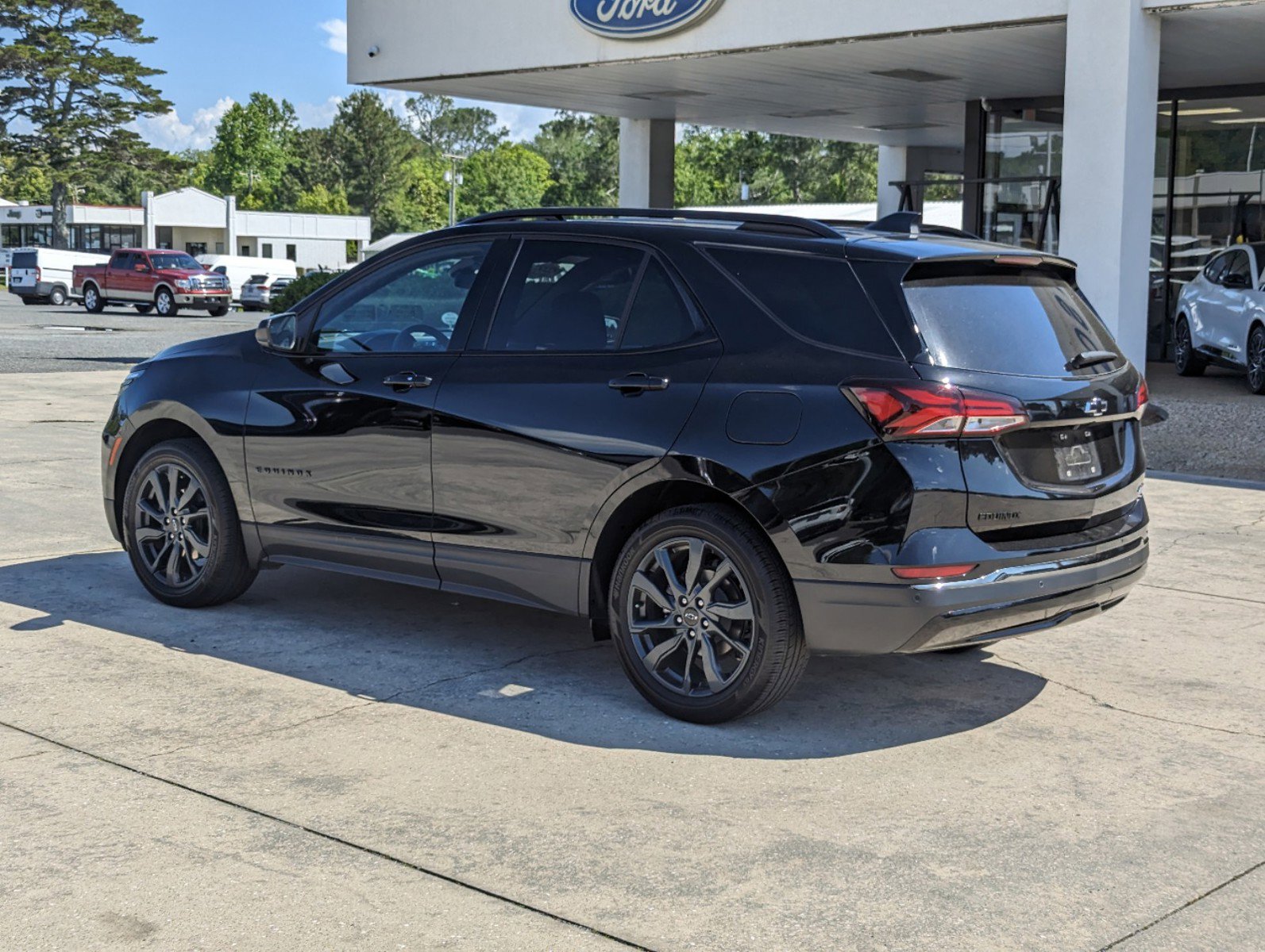 Used 2023 Chevrolet Equinox RS image 8