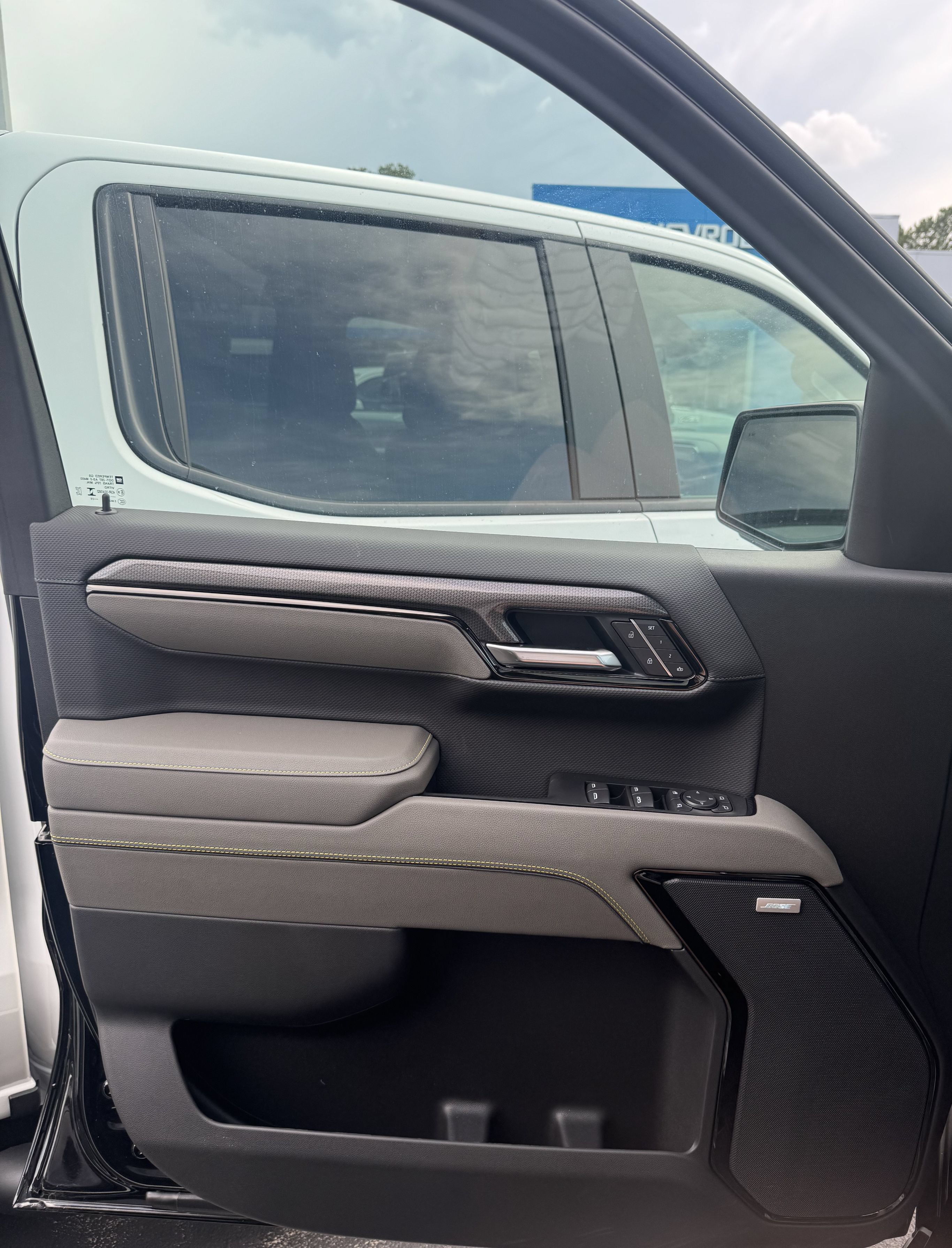 New 2026 Chevrolet Silverado 1500 ZR2 w/ Dark Appearance Package AWD/4WD image 9