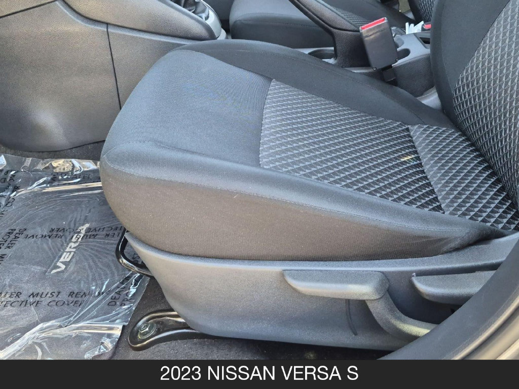 Used 2023 Nissan Versa S FWD image 15