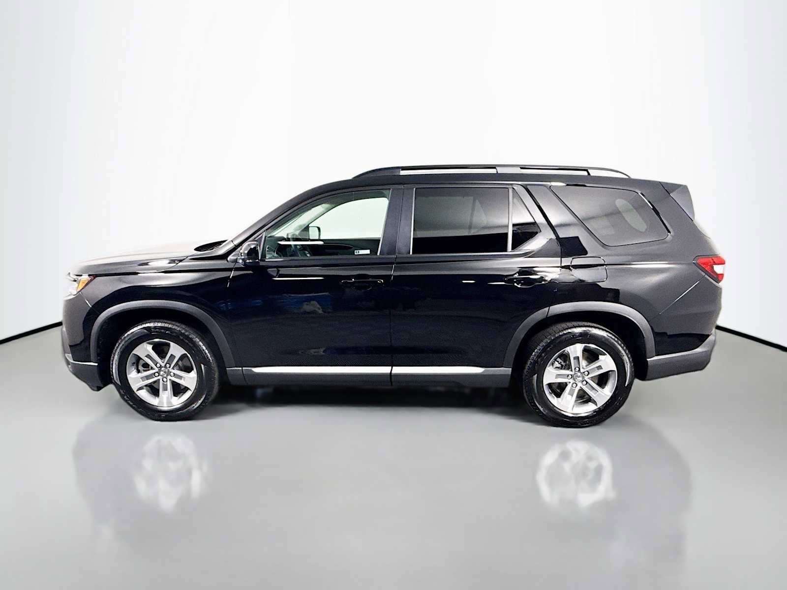 Certified 2026 Honda Pilot EX-L image 4