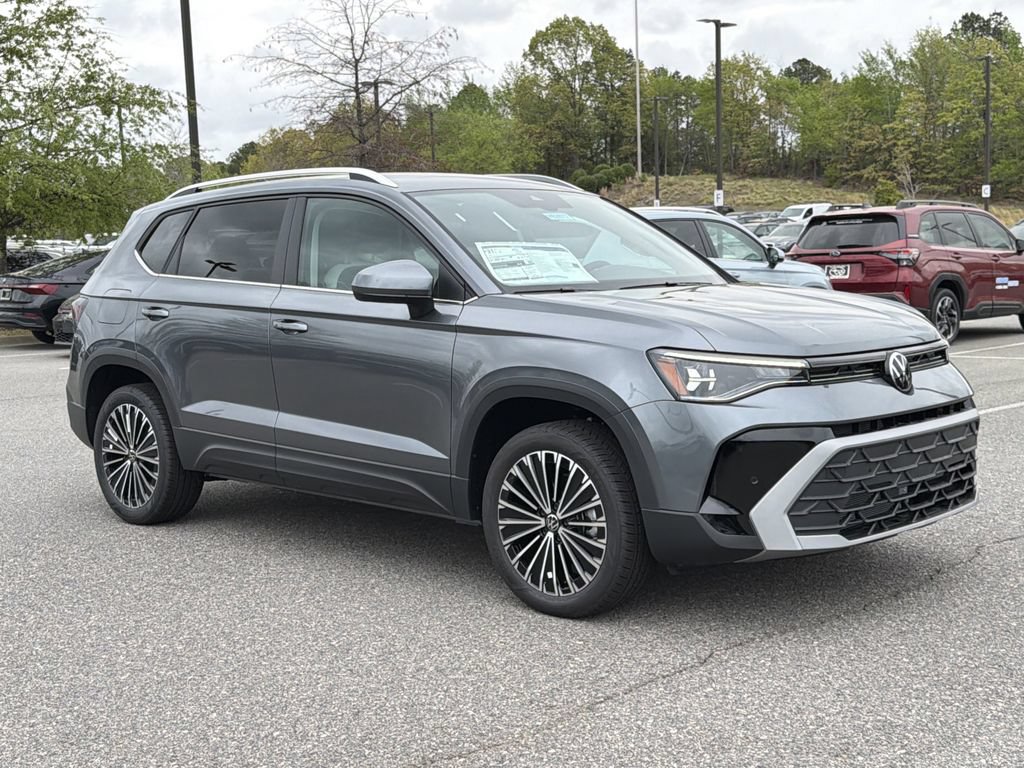 New 2026 Volkswagen Taos SE FWD image 7