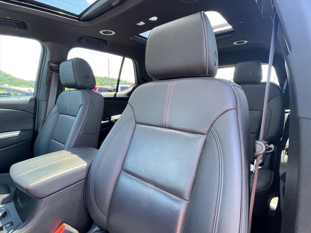 Used 2023 Chevrolet Traverse RS w/ LPO, Floor Liner Package AWD/4WD image 22