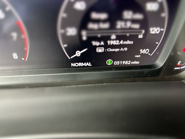 Used 2025 Honda Pilot Black Edition image 17