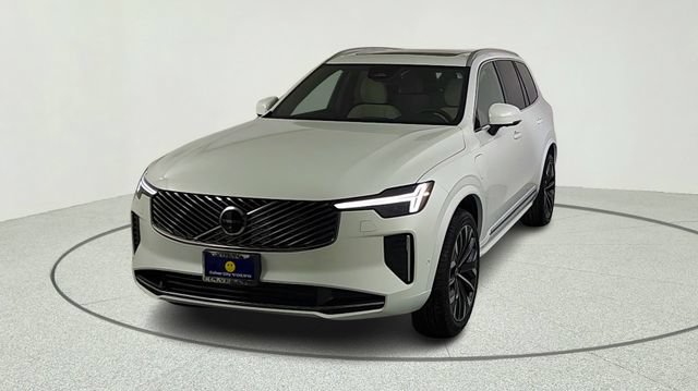 New 2026 Volvo XC90 T8 Plus w/ Protection Package AWD/4WD image 2