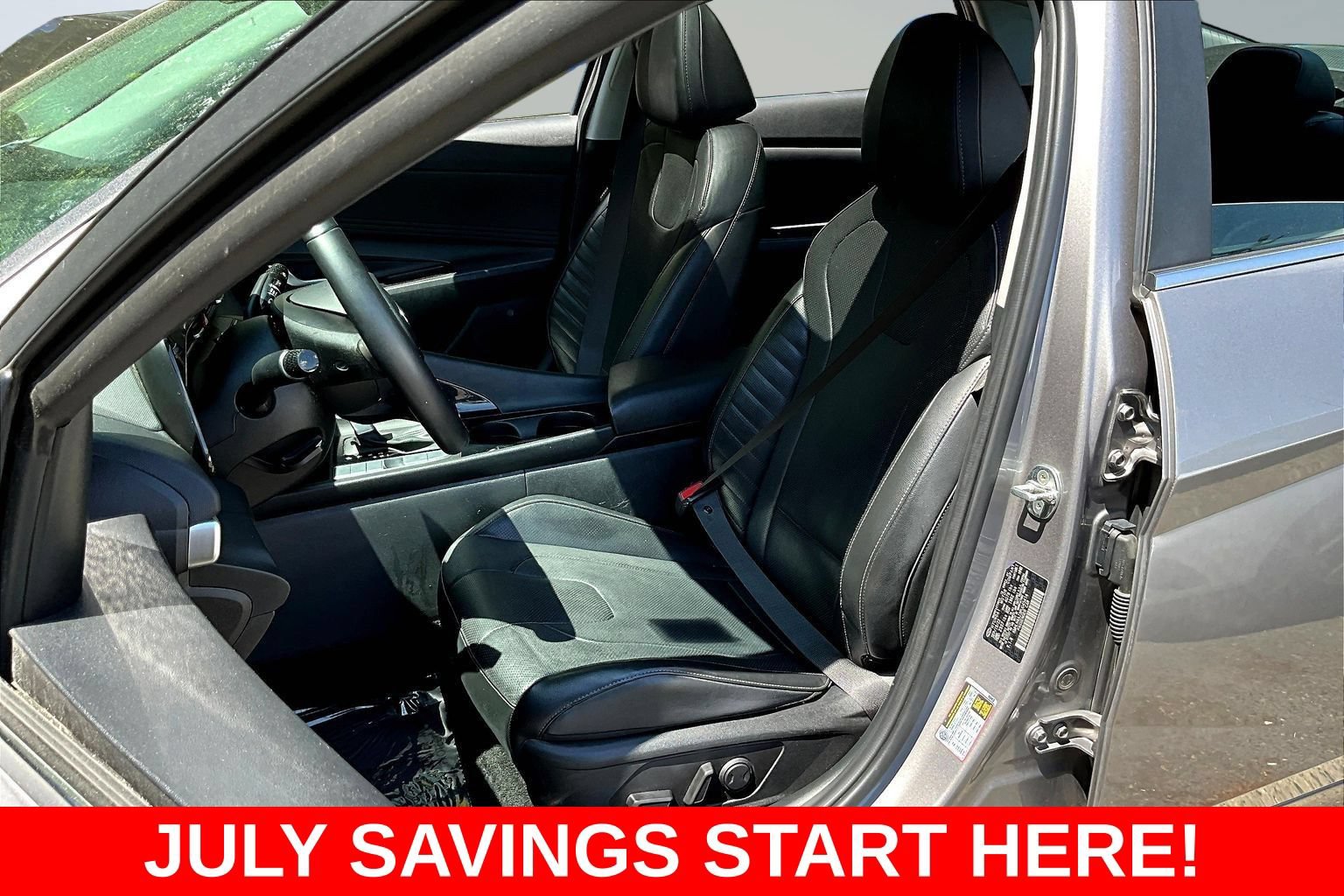 Used 2023 Hyundai Elantra Limited w/ Preferred Accessory Package FWD image 22
