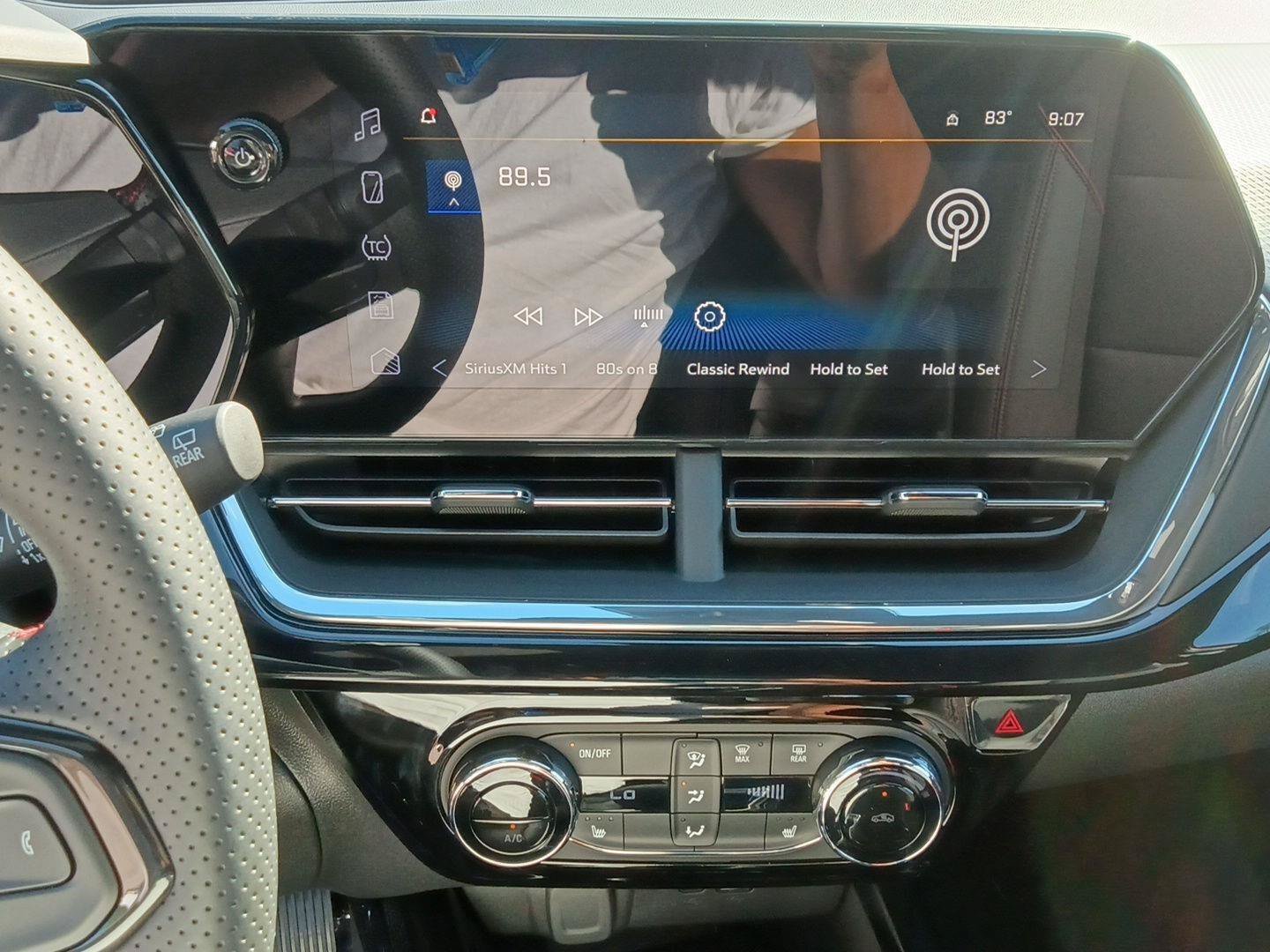 New 2026 Chevrolet Trax RS w/ Sunroof Package FWD image 22