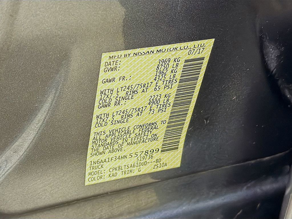 Used 2017 Nissan Titan SV image 30