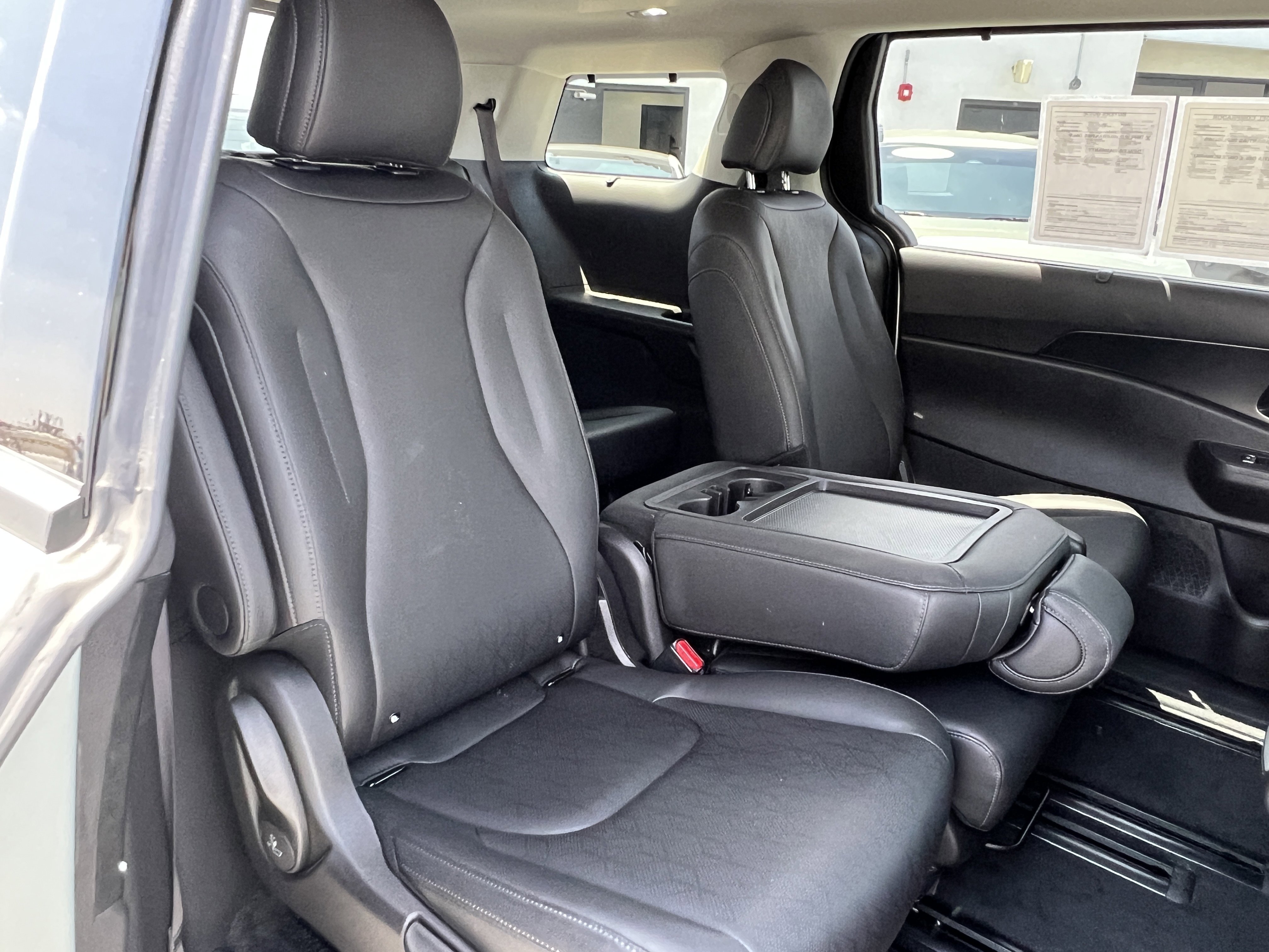 Certified 2026 Kia Carnival SX w/ SX Dark Edition Package FWD image 19