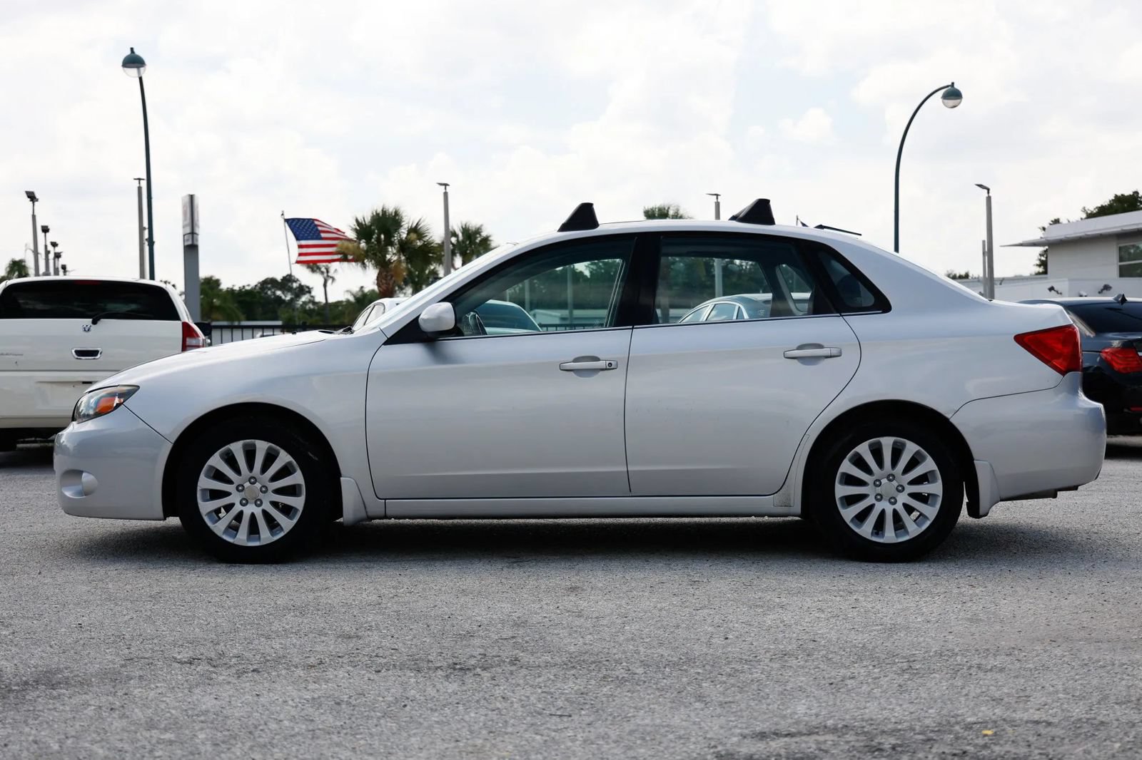 Used 2011 Subaru Impreza 2.5i Premium w/ PWR Moonroof Value Pkg AWD/4WD image 3