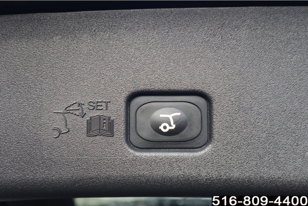 Used 2025 Lincoln Nautilus Reserve AWD/4WD image 32