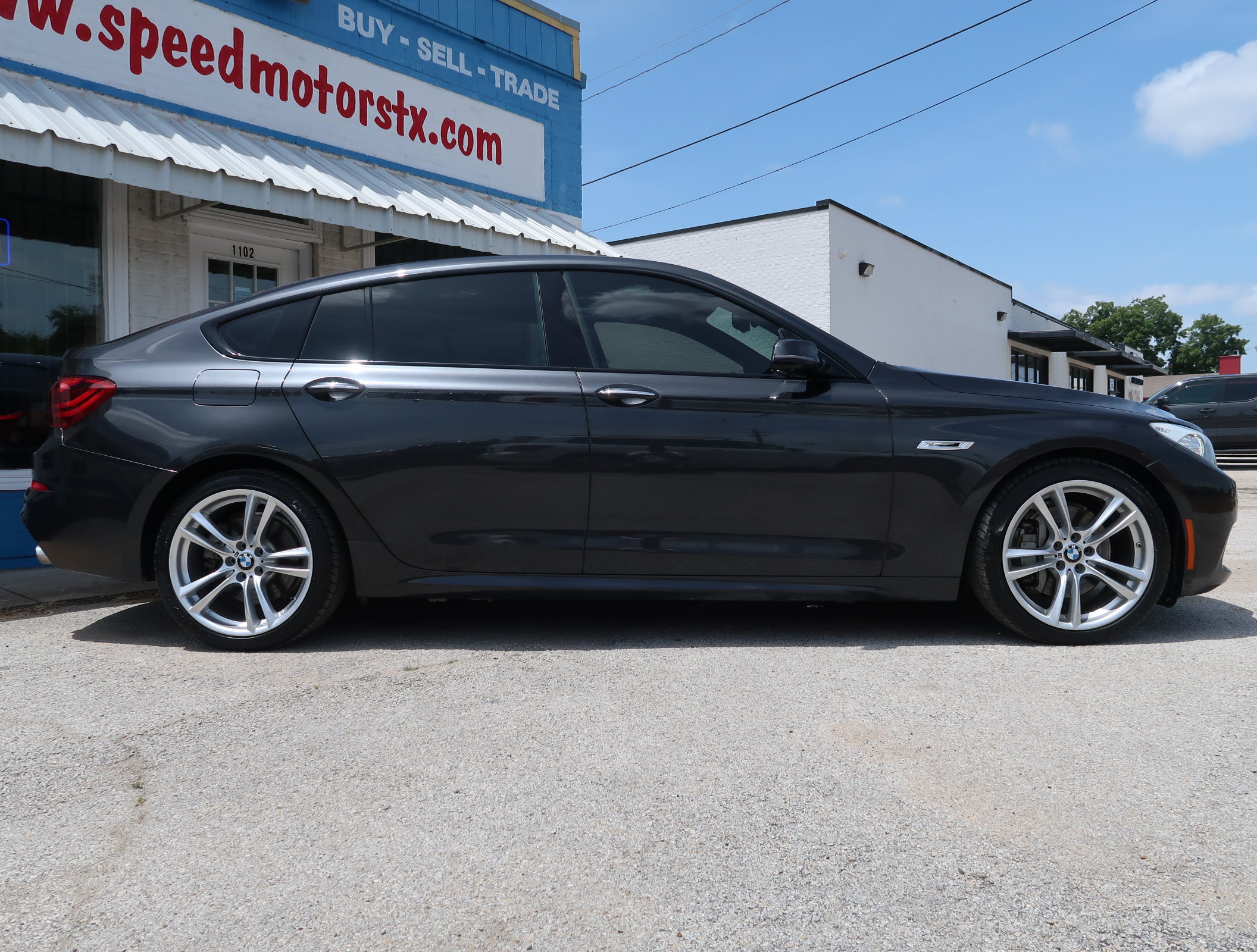 Used 2017 BMW 535i Gran Turismo RWD image 4