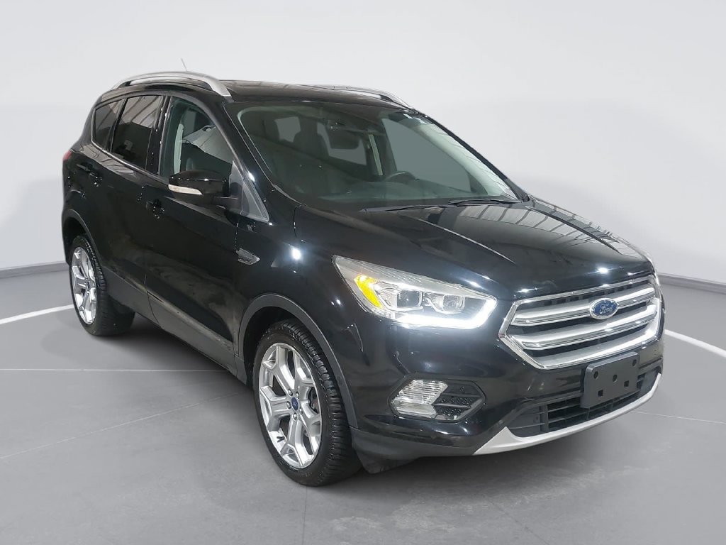 Used 2017 Ford Escape Titanium w/ Equipment Group 301A AWD/4WD image 3