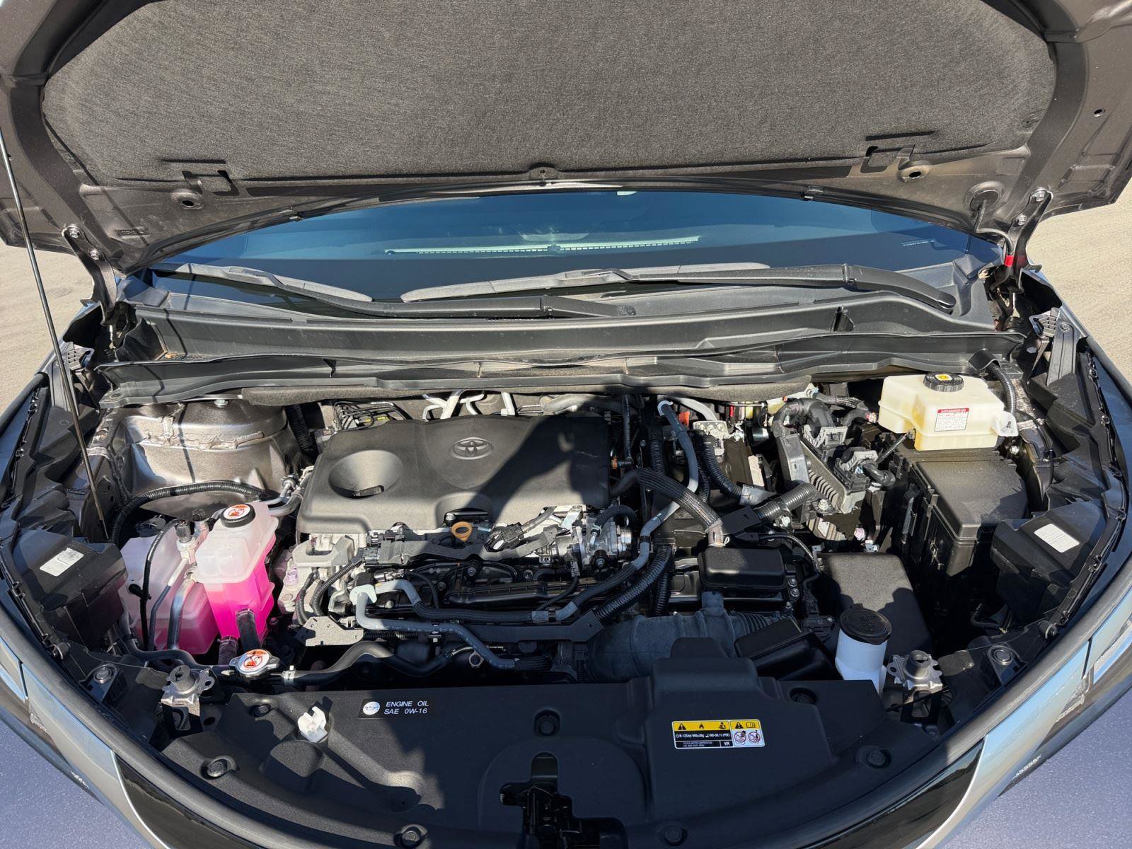 Certified 2024 Toyota Sienna Limited FWD image 25