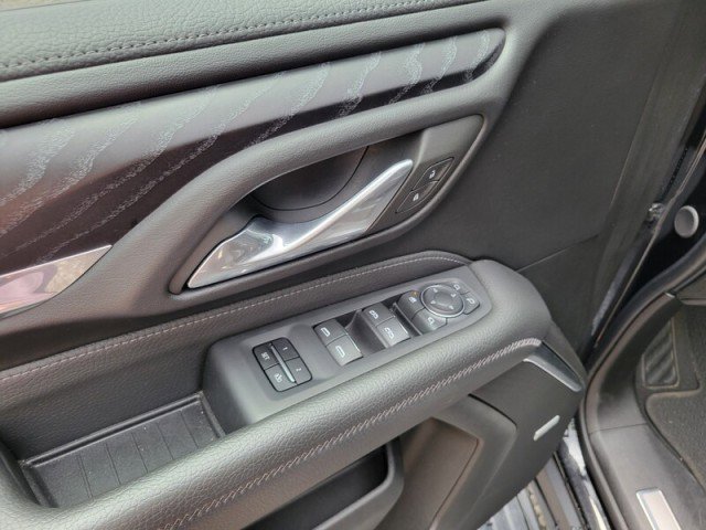 Used 2024 GMC Yukon XL Denali AWD/4WD image 29