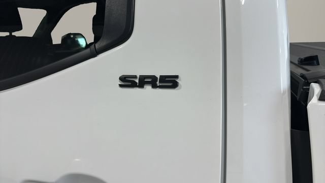 Used 2022 Toyota Tundra SR5 AWD/4WD image 41