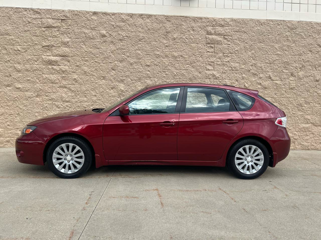 Used 2011 Subaru Impreza 2.5i Premium w/ PWR Moonroof Value Pkg AWD/4WD image 2