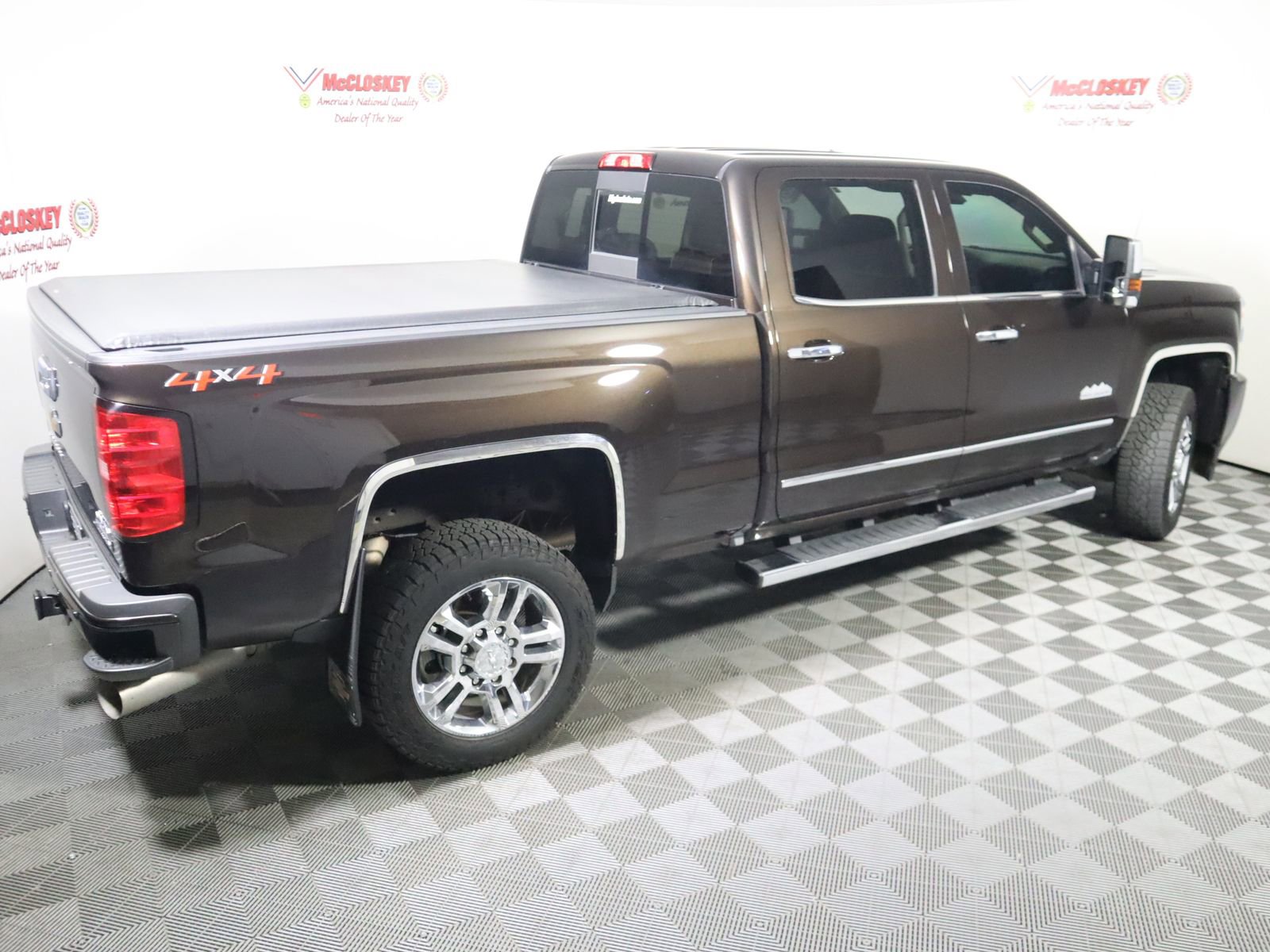 Used 2019 Chevrolet Silverado 2500 High Country w/ Duramax Plus Package AWD/4WD image 4