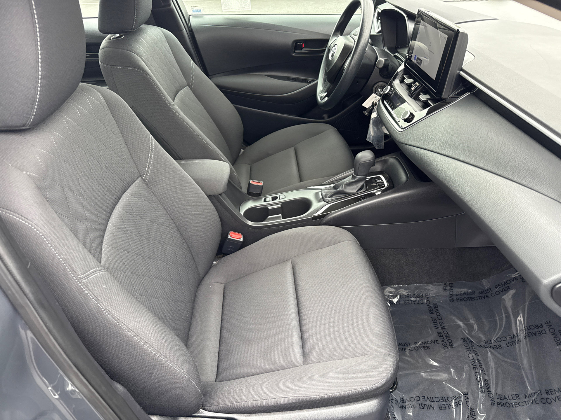 Used 2025 Toyota Corolla LE FWD image 13