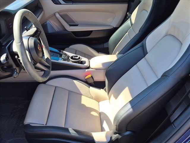 Used 2025 Porsche 911 Carrera RWD image 17