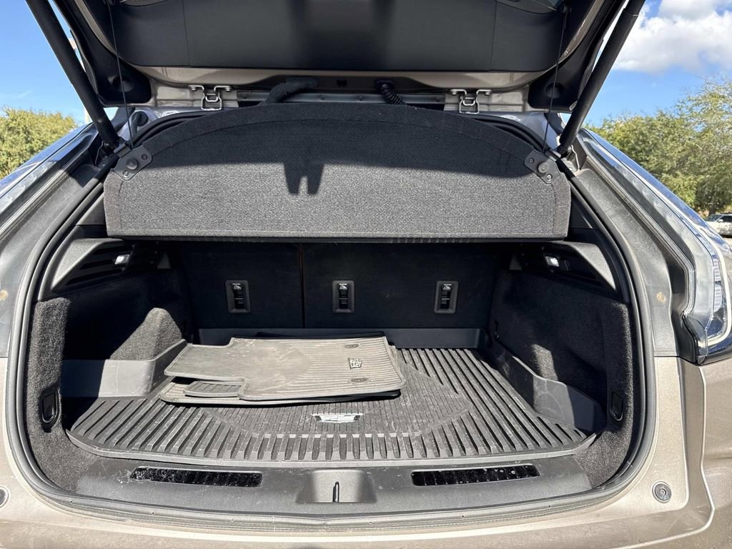 Certified 2024 Cadillac XT4 Sport image 11