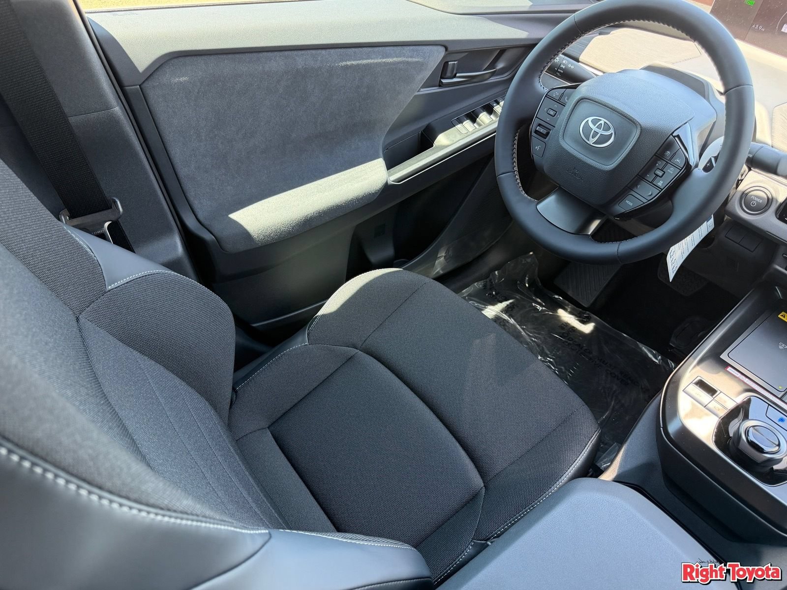 New 2026 Toyota C-HR AWD/4WD image 25