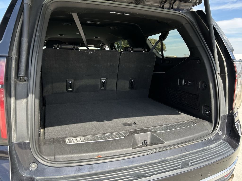 Used 2024 Chevrolet Suburban Premier AWD/4WD image 33