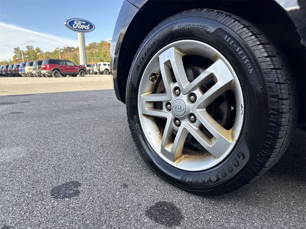 Used 2011 Kia Soul + image 8