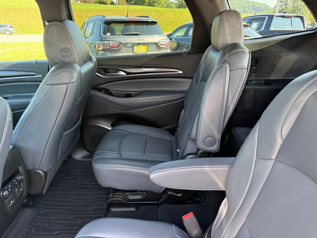 Used 2024 Buick Enclave Premium FWD image 11