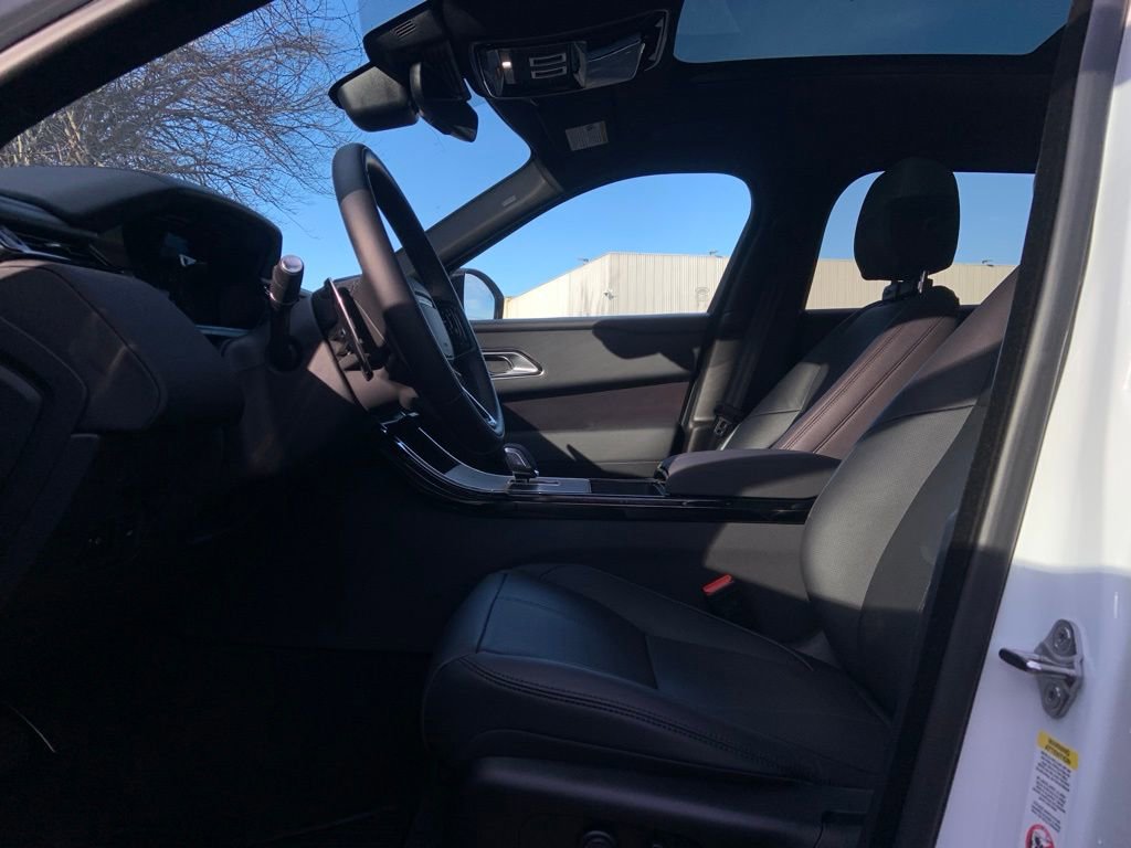 Certified 2026 Land Rover Range Rover Velar Dynamic SE image 11