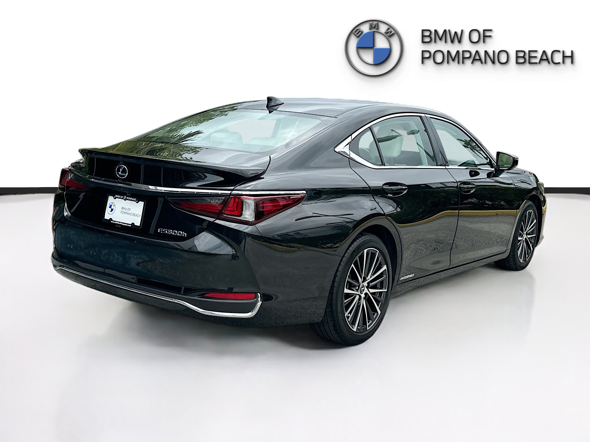 Used 2022 Lexus ES 300h w/ Premium Package FWD image 7