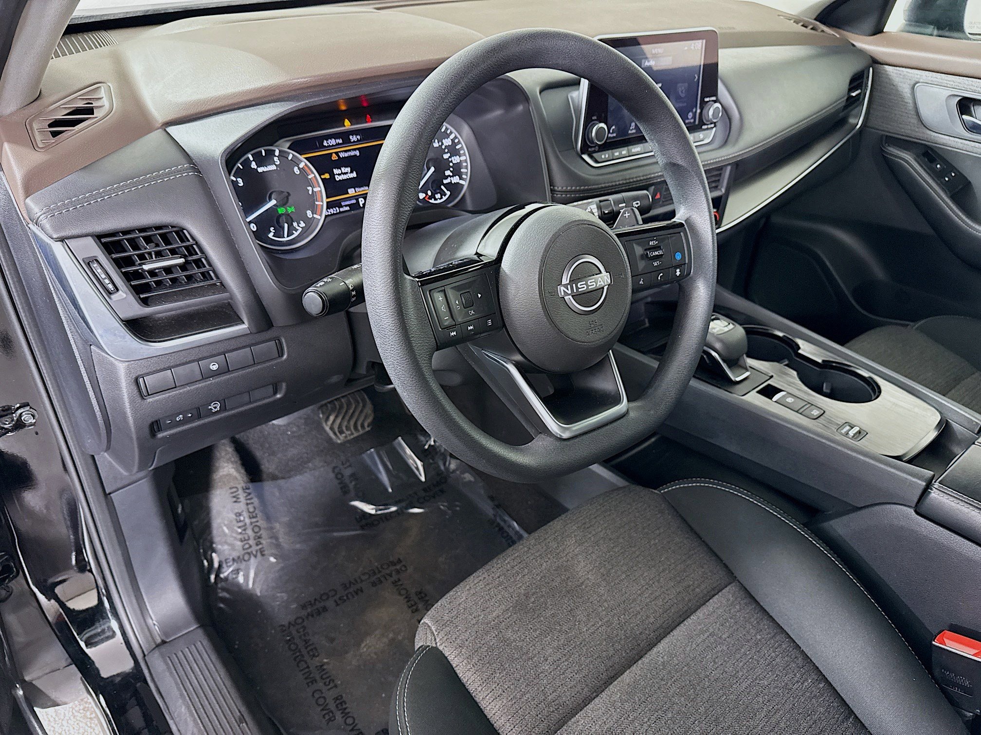 Used 2023 Nissan Rogue SV image 23