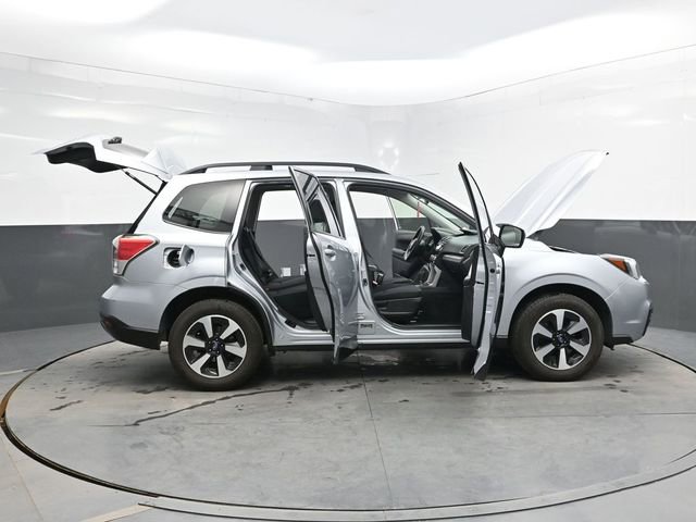 Used 2018 Subaru Forester 2.5i Premium w/ All-Weather Package AWD/4WD image 40