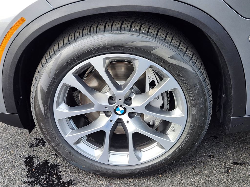 New 2026 BMW X5 xDrive50e AWD/4WD image 7