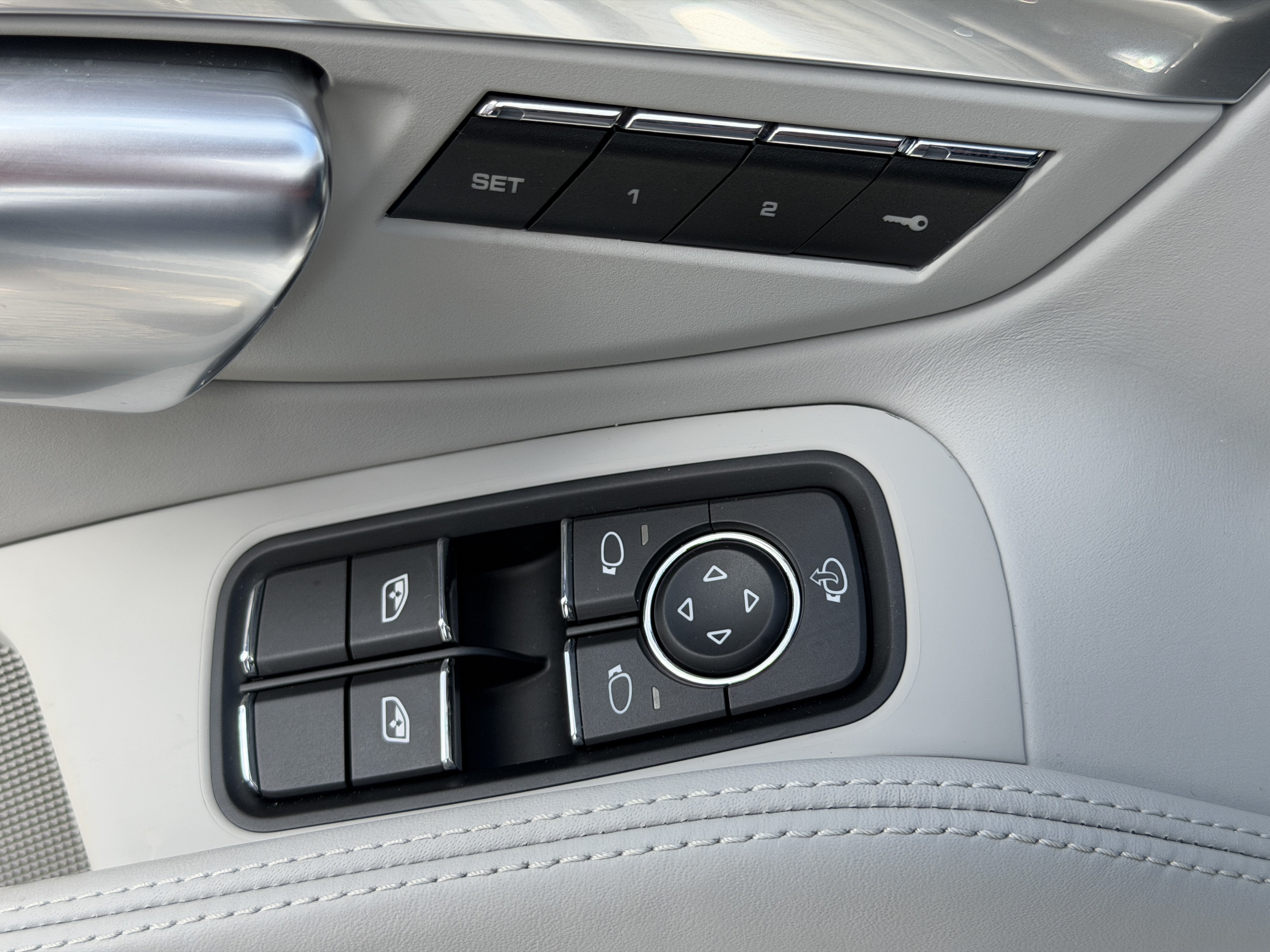 Certified 2024 Porsche 718 Boxster RWD image 18