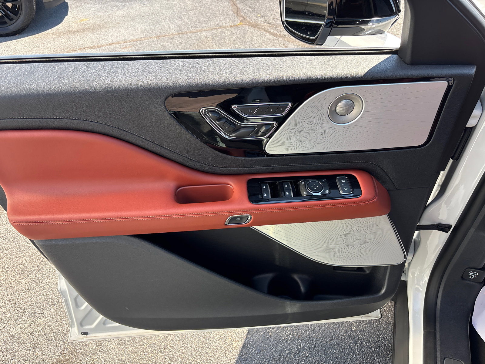 New 2025 Lincoln Aviator Reserve w/ Equipment Group 201A image 11