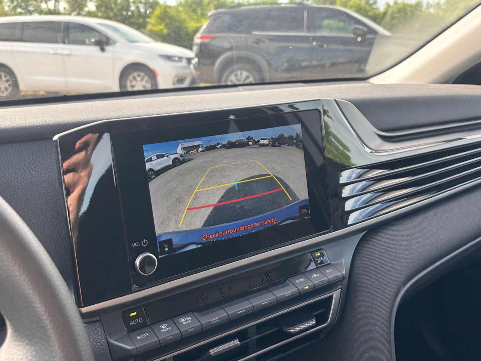 Used 2025 Toyota Camry LE image 23