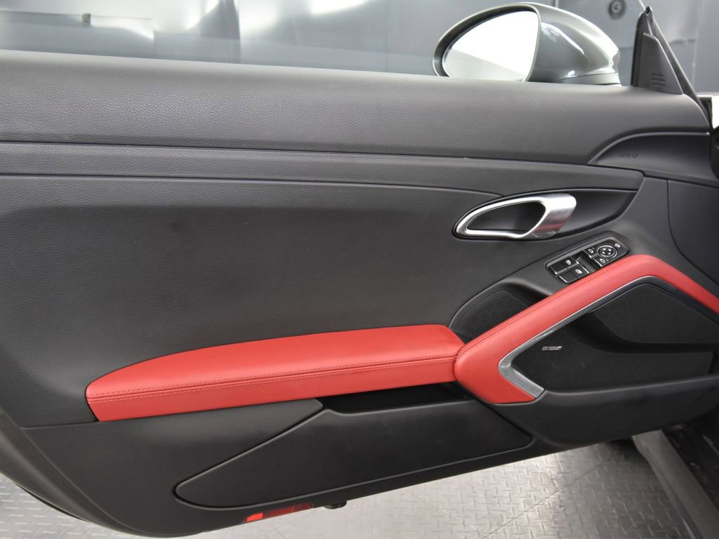 Used 2025 Porsche 718 Boxster image 24