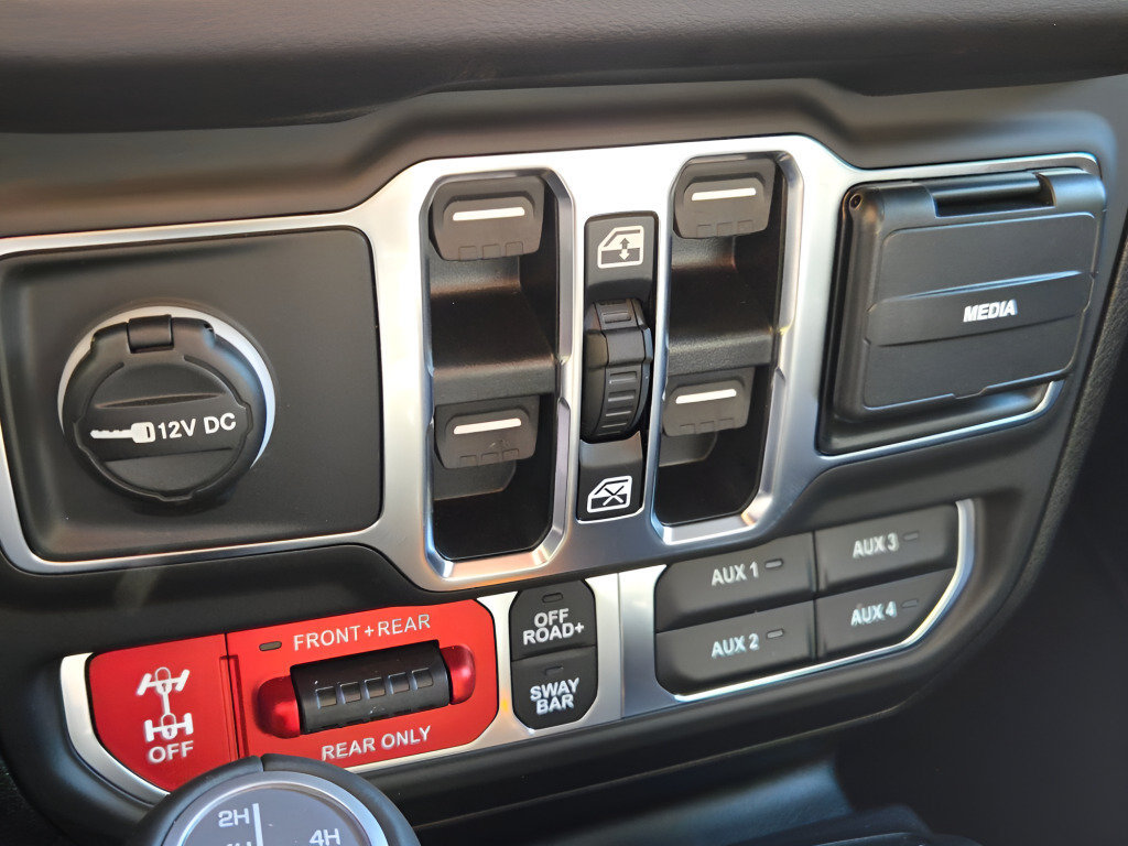 New 2027 Jeep Wrangler Unlimited Rubicon AWD/4WD image 32