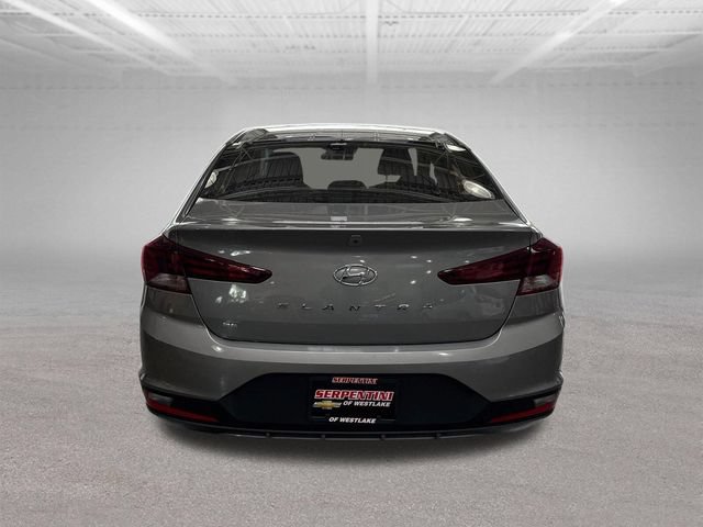 Used 2020 Hyundai Elantra SE w/ Cargo Package (C1) FWD image 4