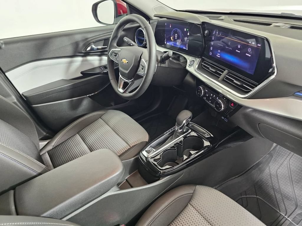 New 2026 Chevrolet Trax LT w/ Driver Confidence Package FWD image 12